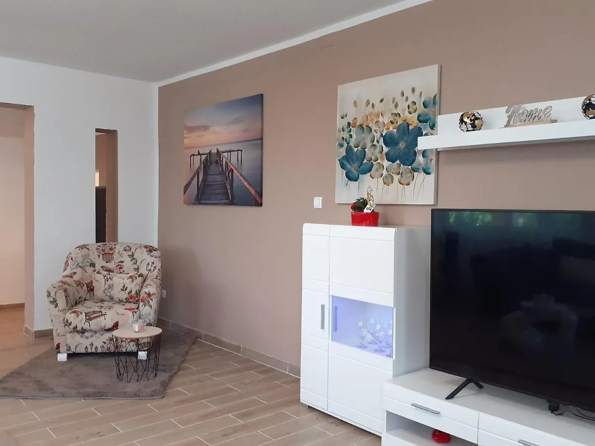 Apartment Hana With A Private Pool Malinska