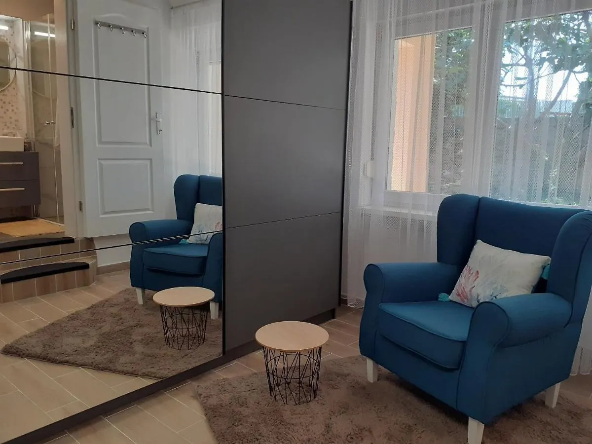 Apartment Hana With A Private Pool Malinska
